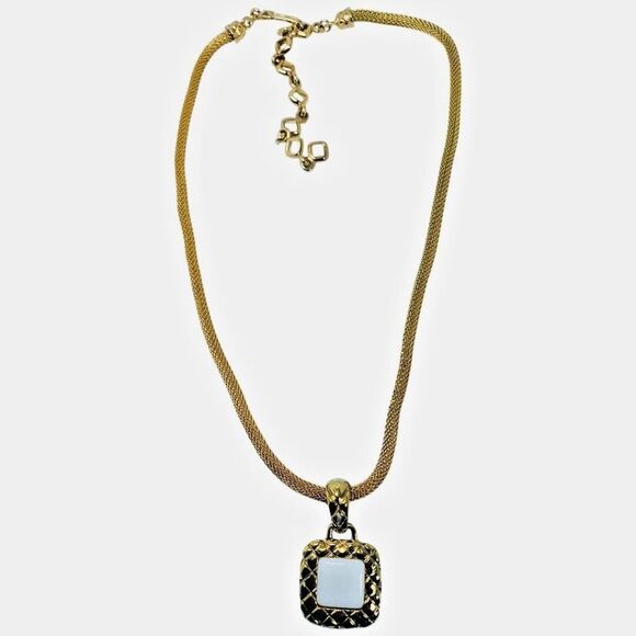 VTG Liz Claiborne White Square Pendant Snake Chain Necklace 21” Gold Grannycore - Picture 1 of 16